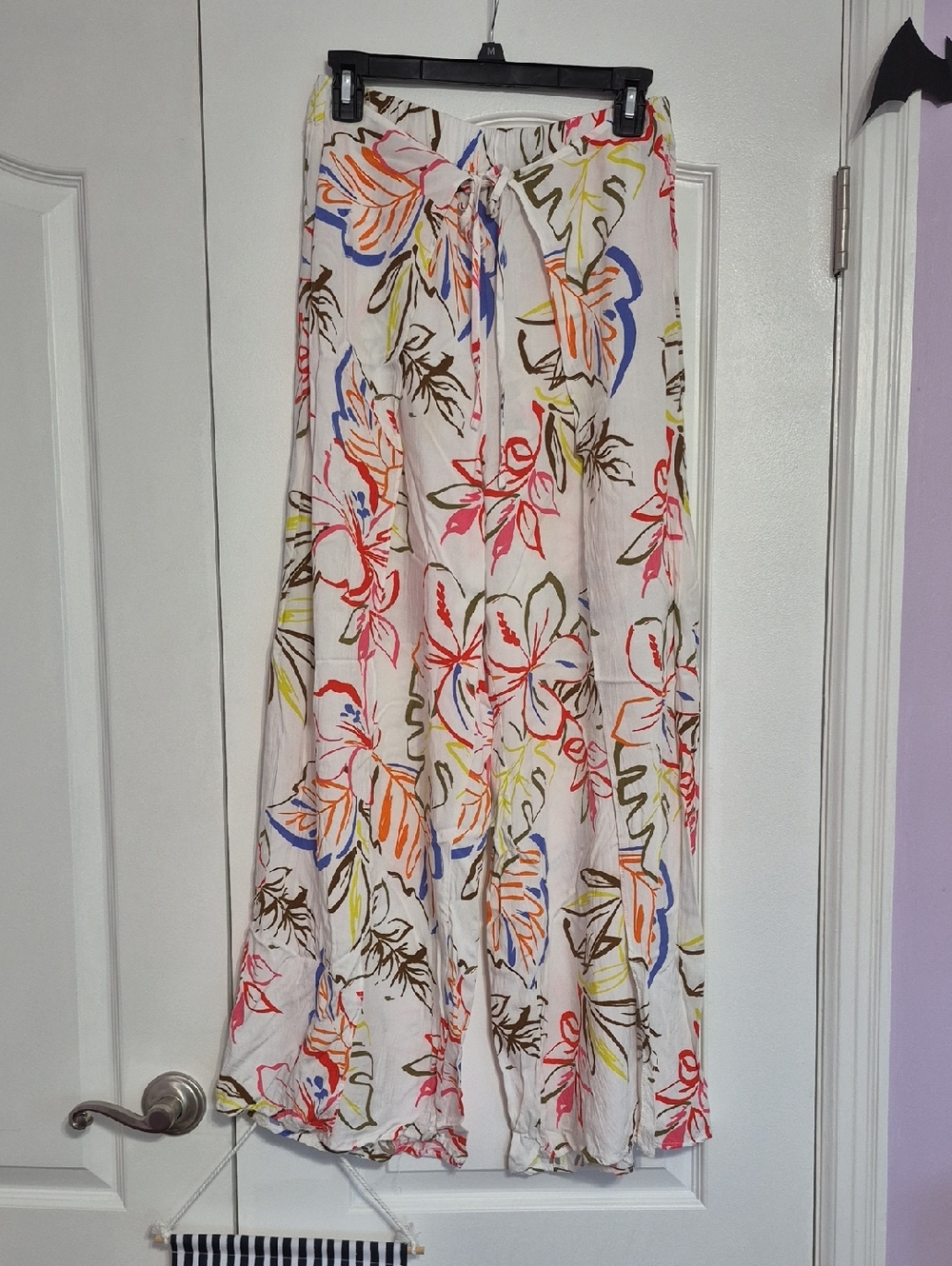 CECE Floral Wide-Leg Pants in Multicolor